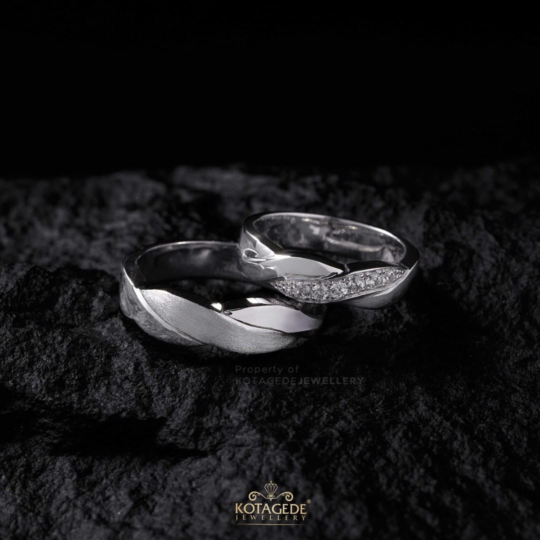 Cincin Kawin Tunangan Platidium Emas Putih Twisted Couple PTD0533WG