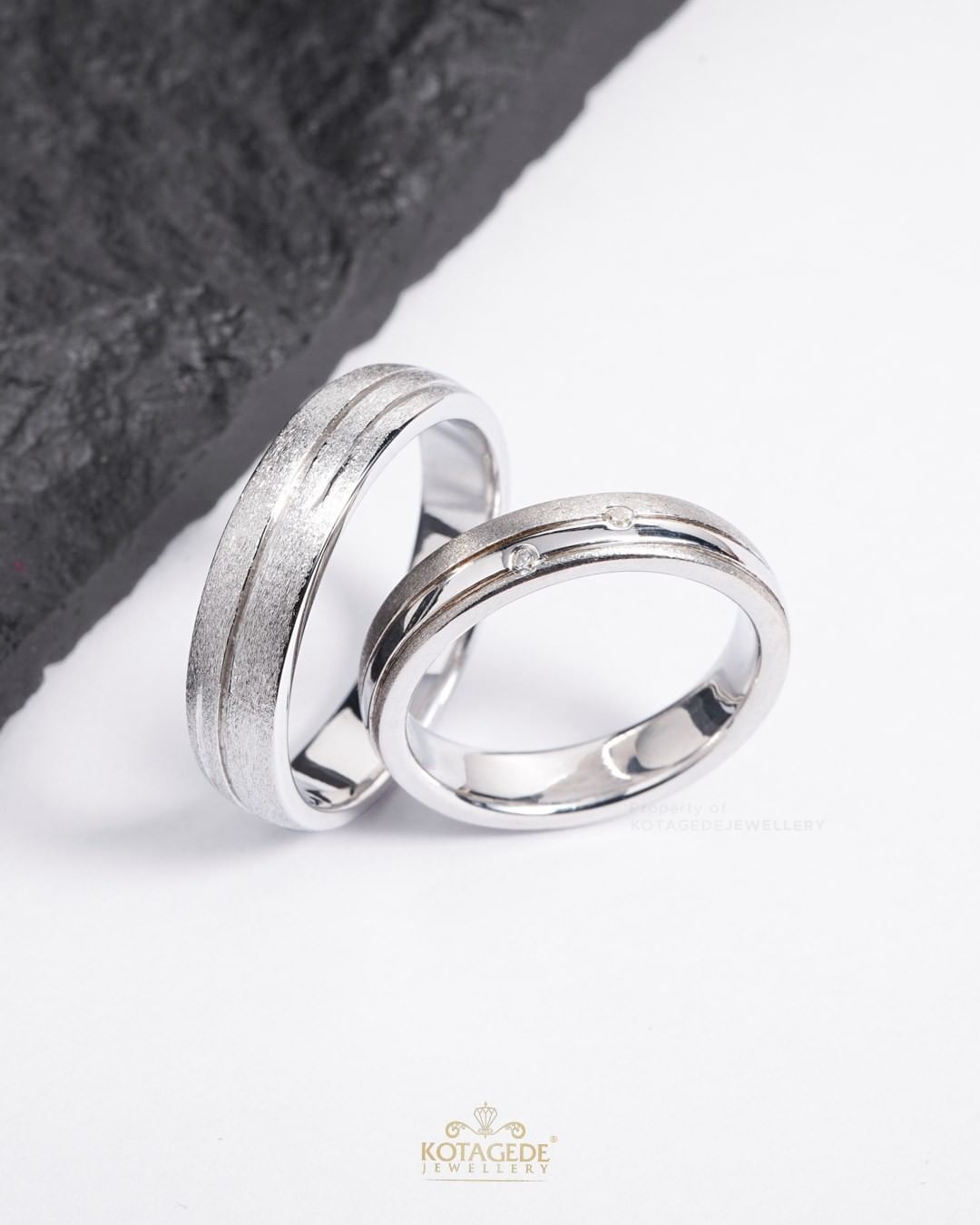 Cincin Kawin Tunangan Platidium Couple Mix Doff Glossy PTD0566PTD