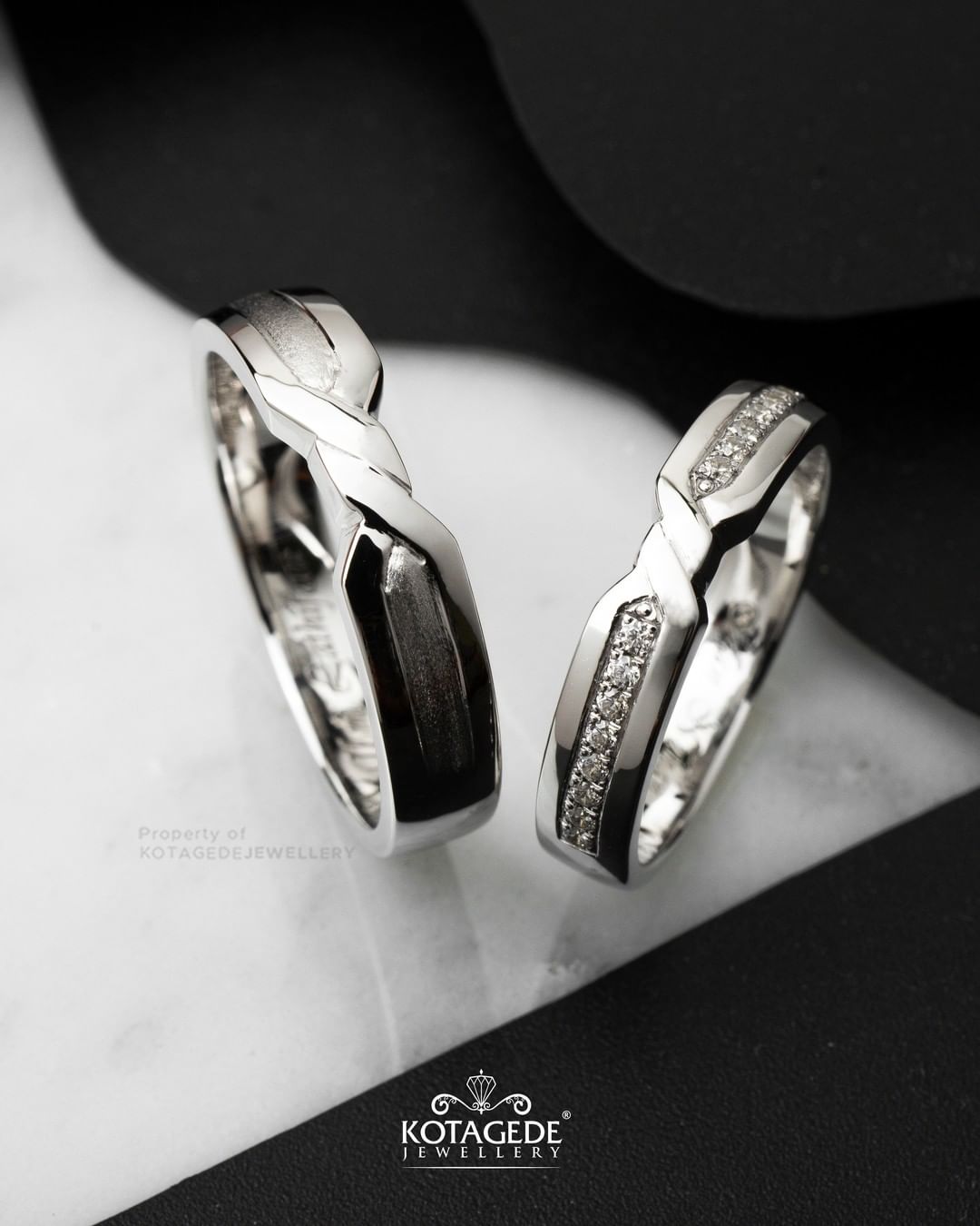 Cincin Kawin Tunangan Platidium Couple Twisted PTD0699PTD