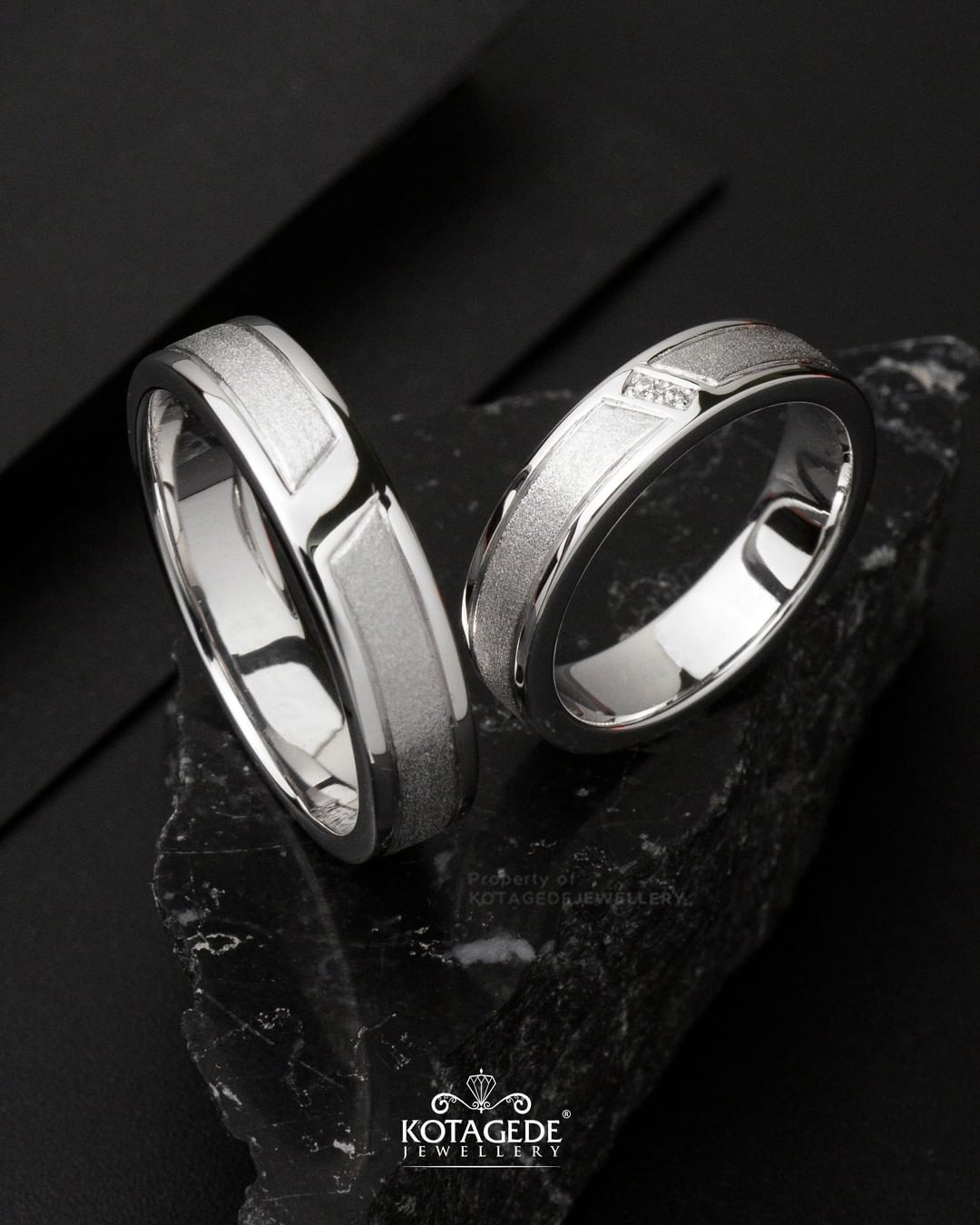 Cincin Kawin Tunangan Platidium Simple Couple PTD0704PTD