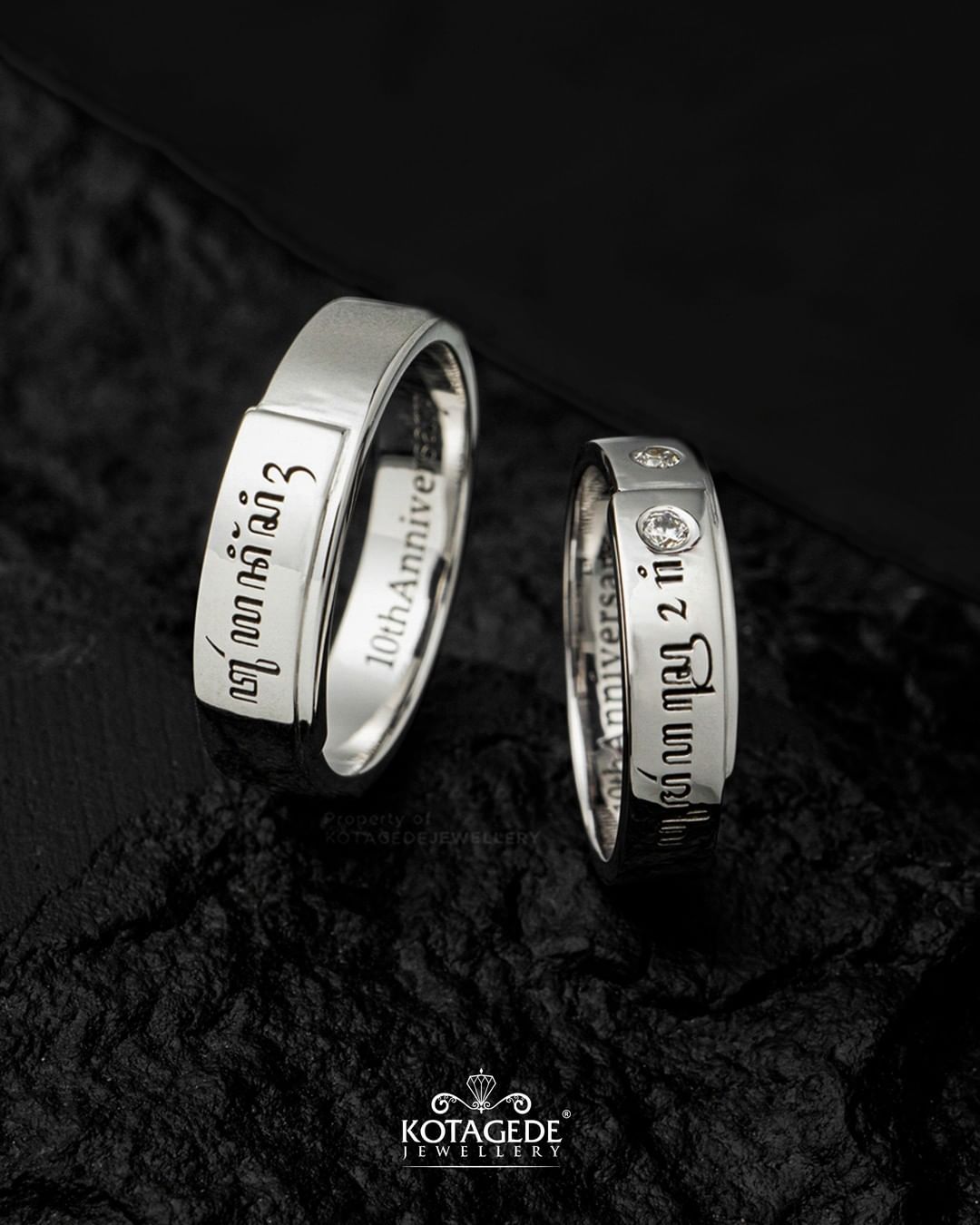 Cincin Kawin Tunangan Platidium Emas Putih Laser Aksara Jawa PTD0741WG